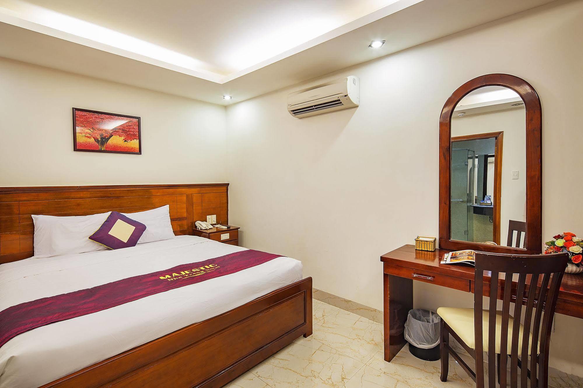 Majestic Nha Trang Hotel Екстериор снимка
